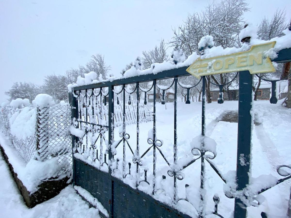 Peraj Guesthouse Vermosh Exterior foto