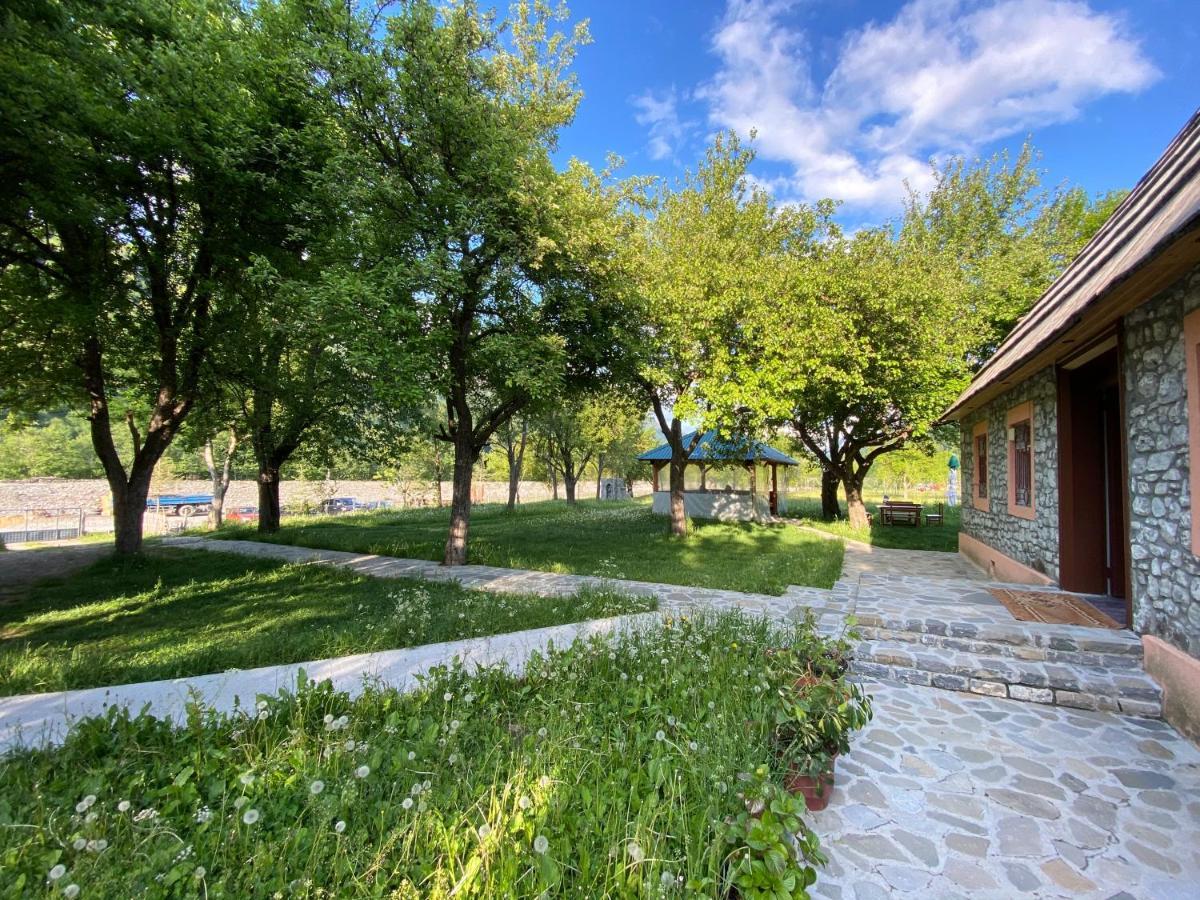 Peraj Guesthouse Vermosh Exterior foto